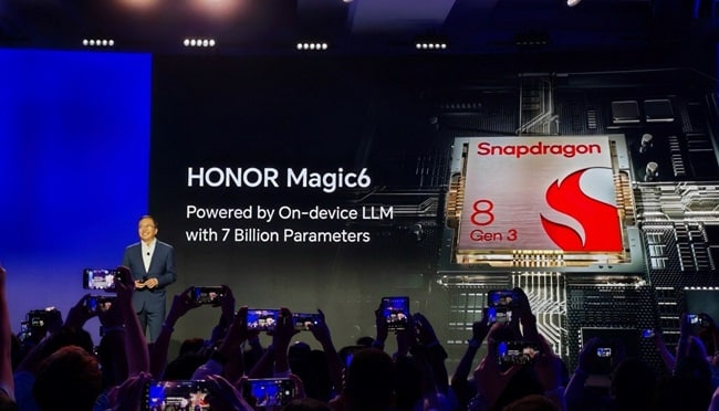 HONOR Magic6 Powered by on device LLM